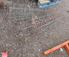 4 VINTAGE TOMATO CAGES / HIGH-PRECISION EYEBALL POKERS (FREE ON CURB)